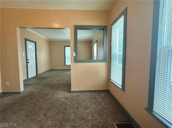 Building Photo - 993 Concord Ave