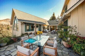 Building Photo - 4406 San Juan Dr