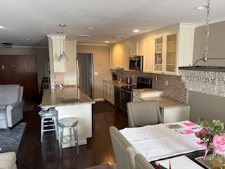 Kitchen - 99 S Park Ave
