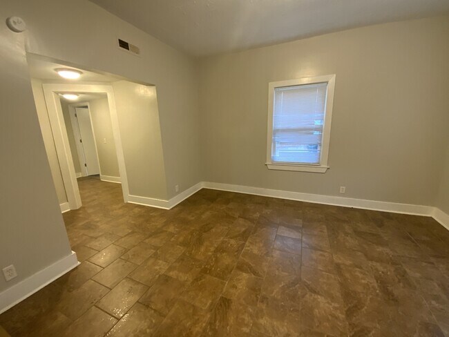 Foto del edificio - 208 3rd Ave SW