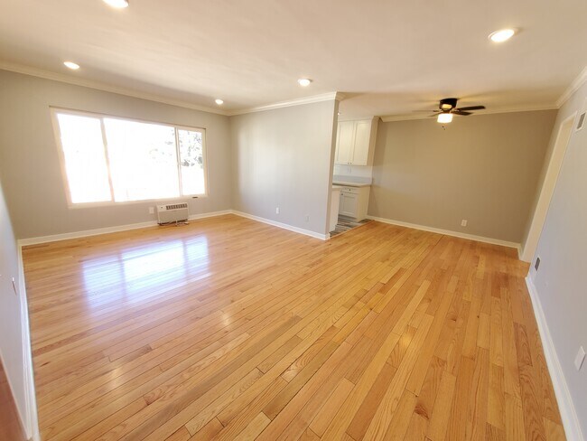 Foto del edificio - 7558 Romaine St