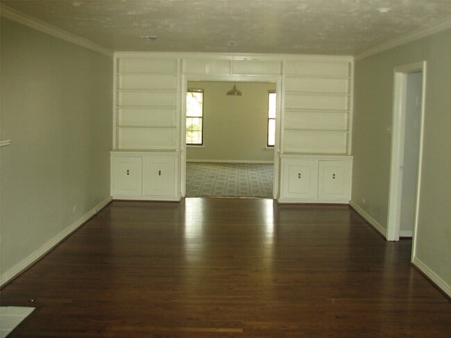 Photo - 10943 Desdemona Dr House