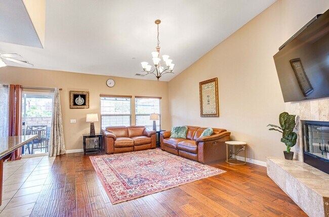 Building Photo - Beautiful Single Story House - most desire...
