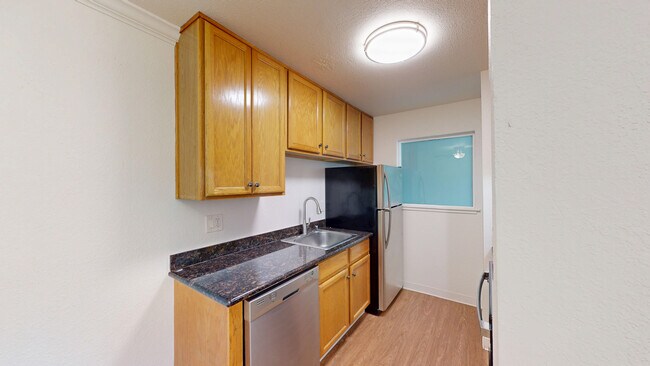 Foto del edificio - 481 Ignacio Blvd