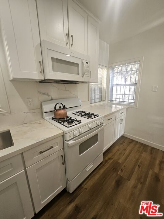 Foto del edificio - 812 S Gramercy Dr