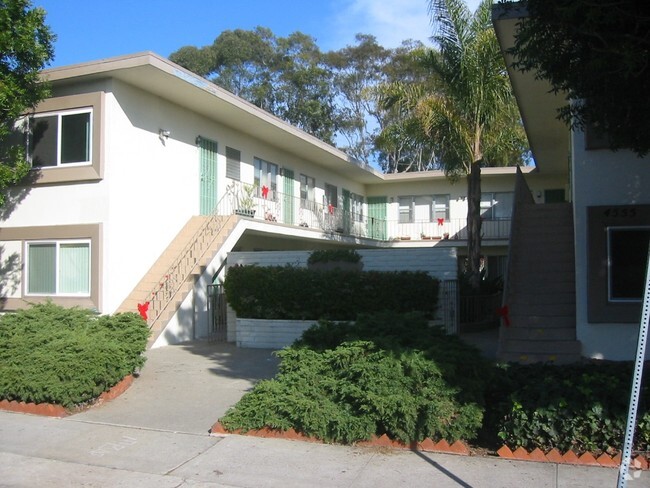 Building Photo - Pacific Beach Apartments