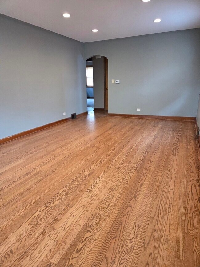Foto del edificio - 5842 N Mulligan Ave