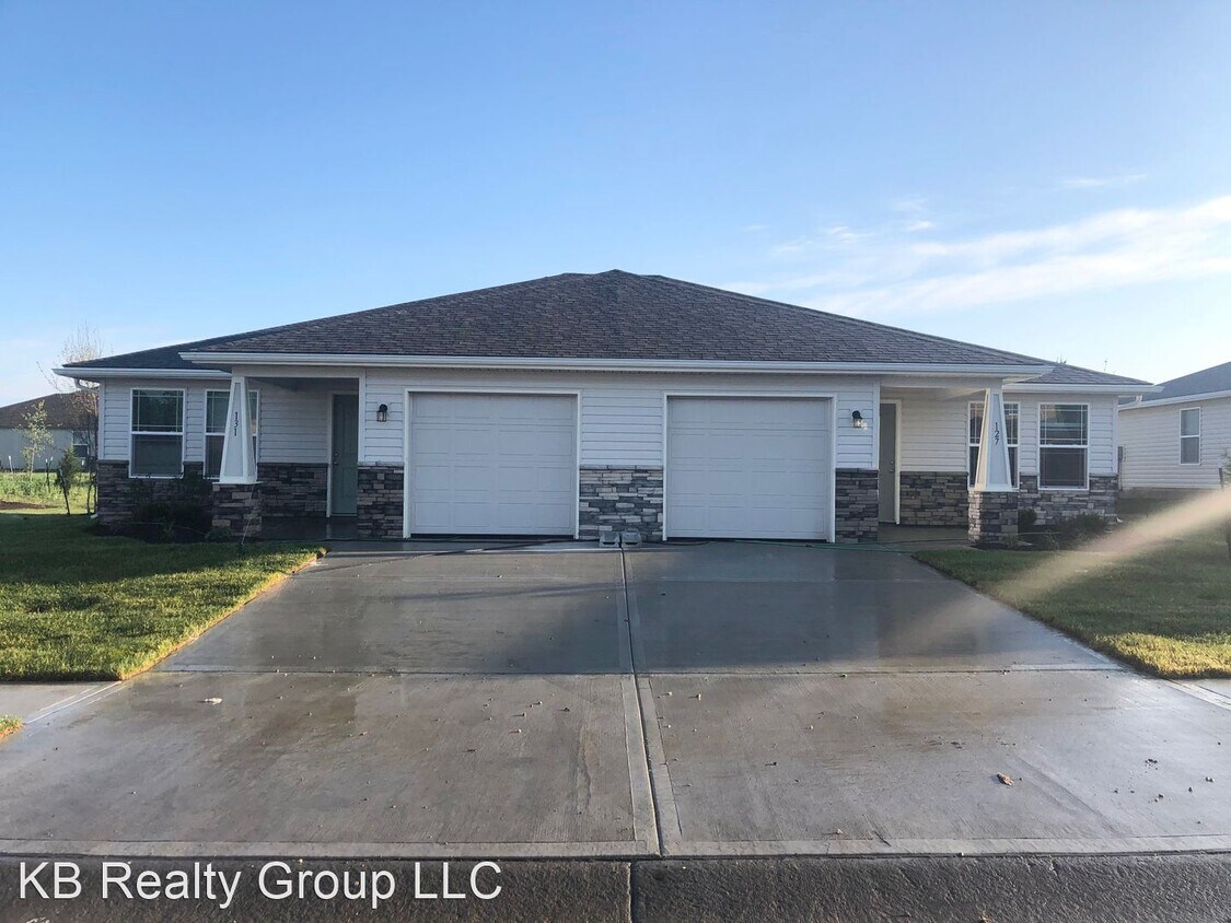 Foto principal - 131 SW Rock Garden St