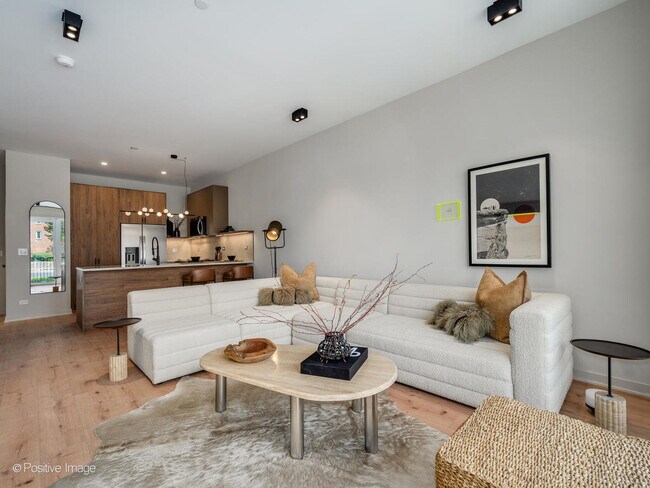 Foto del edificio - 1257 N Ashland Ave