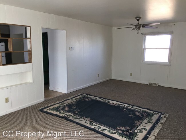 Building Photo - 438 E Idaho St