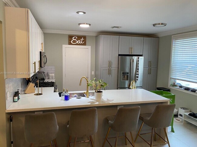 Foto del edificio - 10931 Jewel Box Ln