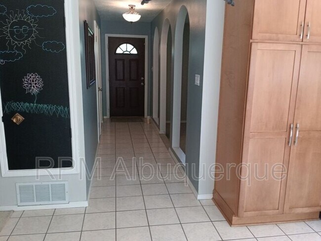 Foto del edificio - 3820 Big Bend Rd NE