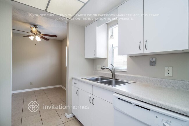 Foto del edificio - 409 S Hawthorn Cir