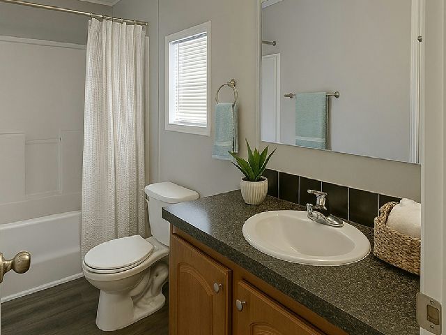 Building Photo - 7027 Greenbrier Village Dr