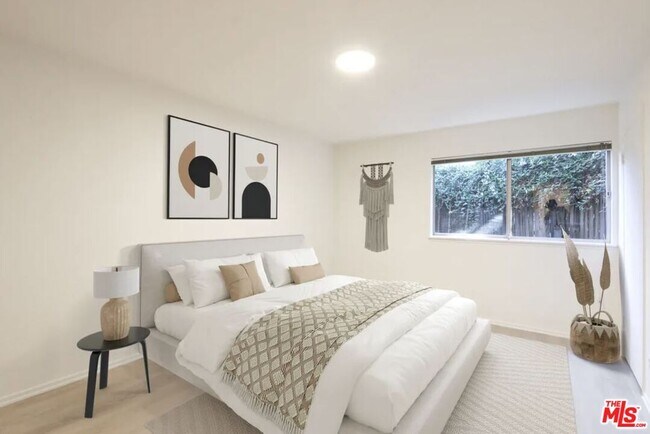 Foto del edificio - 12958 Valleyheart Dr