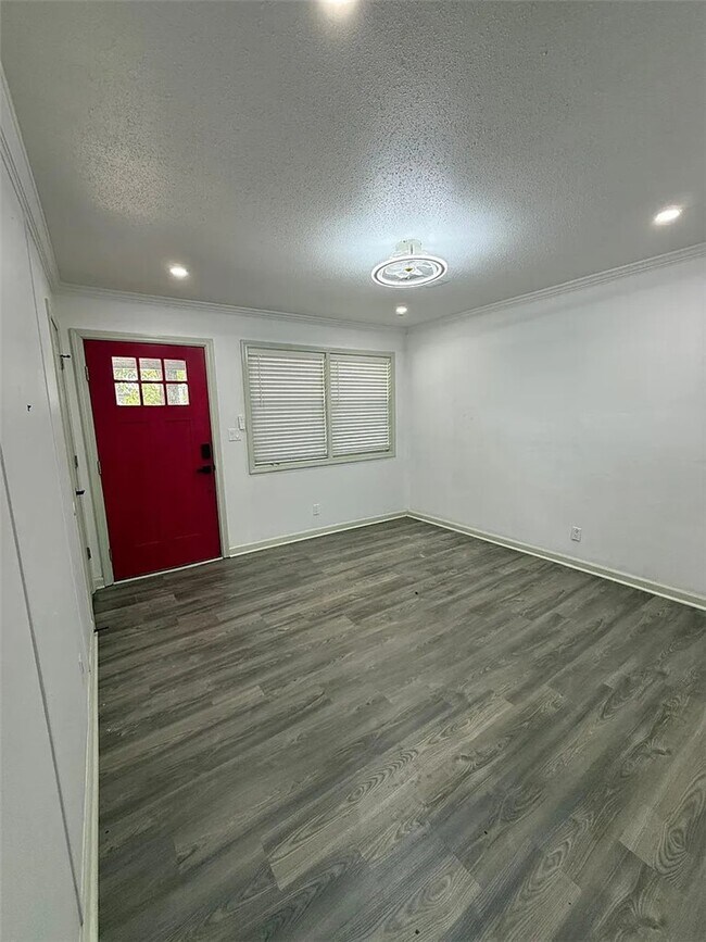 Building Photo - 1840 Kaywood Ln