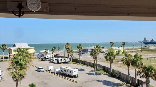 Foto del edificio - 3938 Surfside Blvd