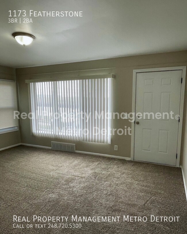 Building Photo - 1173 Featherstone-
