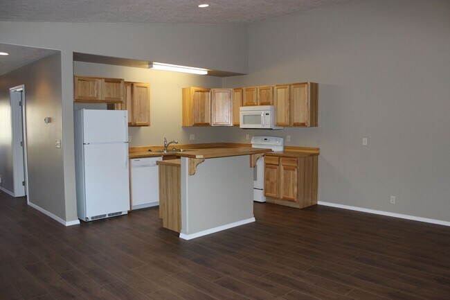 Foto del edificio - 16671 Shaw Pine Ct