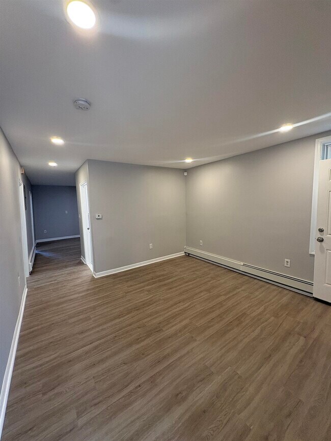 Foto del edificio - 180 Bayview Ave