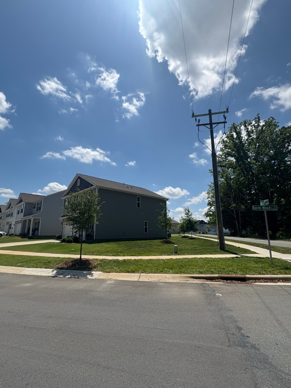 Building Photo - 2014 Karen Wds Ln
