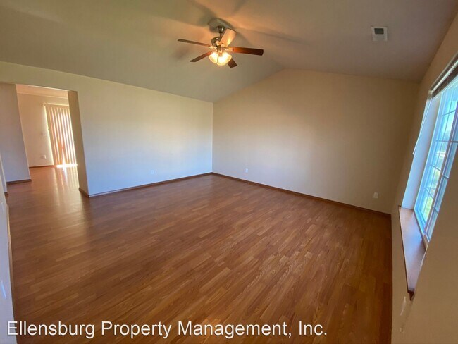 Building Photo - 3 br, 2 bath House - 2310 N Brentwood St.