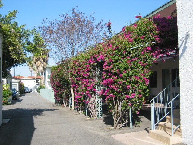 Building Photo - 1711 Scott Rd