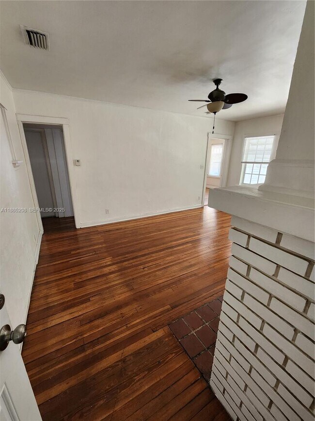 Foto del edificio - 315 Eucalyptus St