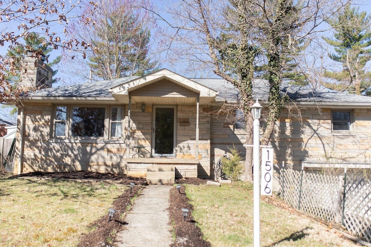 Primary Photo - 1506 S Nancy St