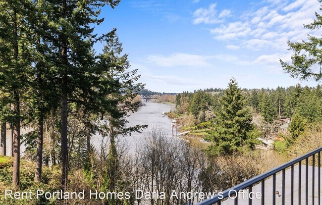 Foto del edificio - 3 br, 2 bath House - 200 Burnham Rd #311