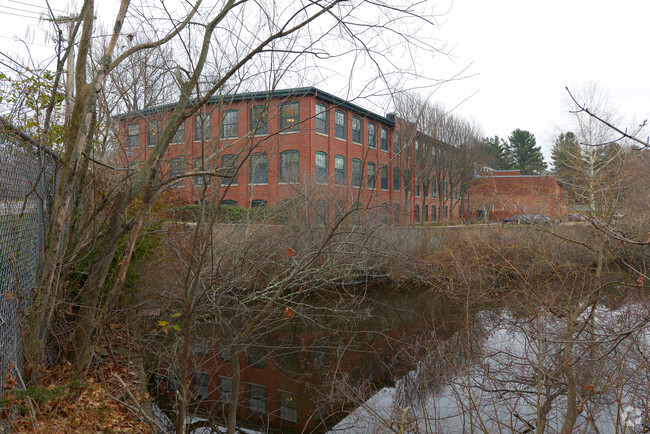 Foto del edificio - Barrington Cove Apartments