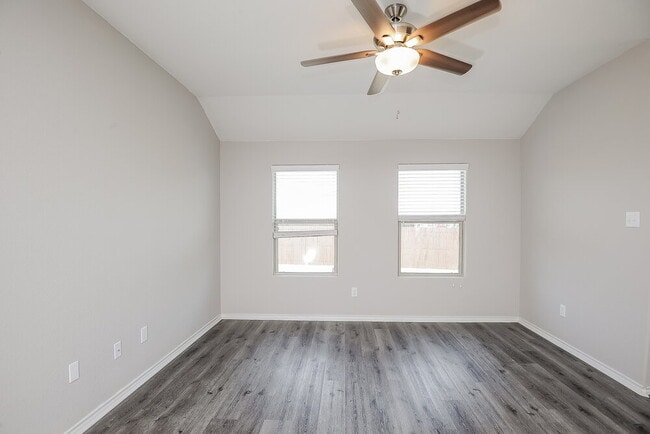 Foto del edificio - 8616 Fawn Hill Ct