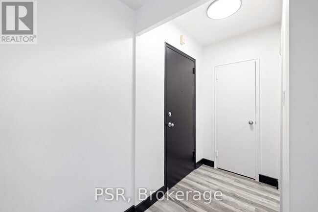 Building Photo - 600 Eglinton Ave W