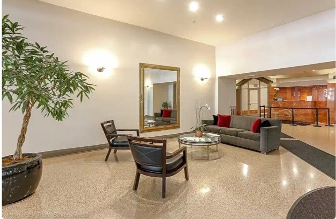 Foto principal - 1212 N La Salle Dr