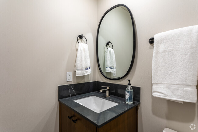 Studio, 1BA - 317 SF - Beautifully finished apartments in N Portl...