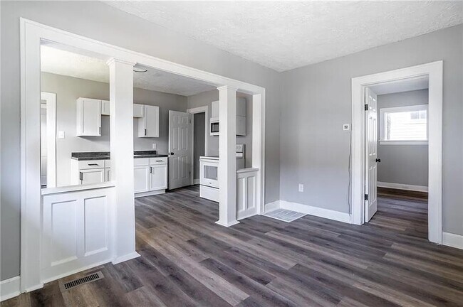 Foto del edificio - 2518 Highland Pl
