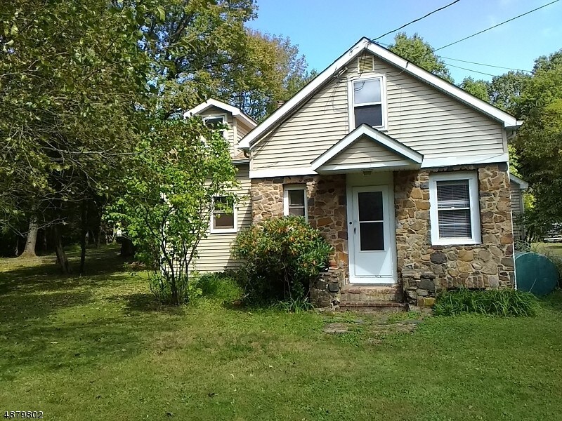 Primary Photo - 67 Railroad Ave