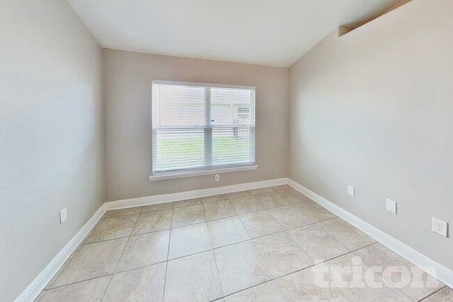 Foto del edificio - 27076 Brook Forest Rd