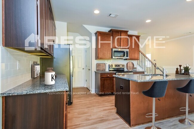 Foto del edificio - 1005 Tranquil Gdns Pl