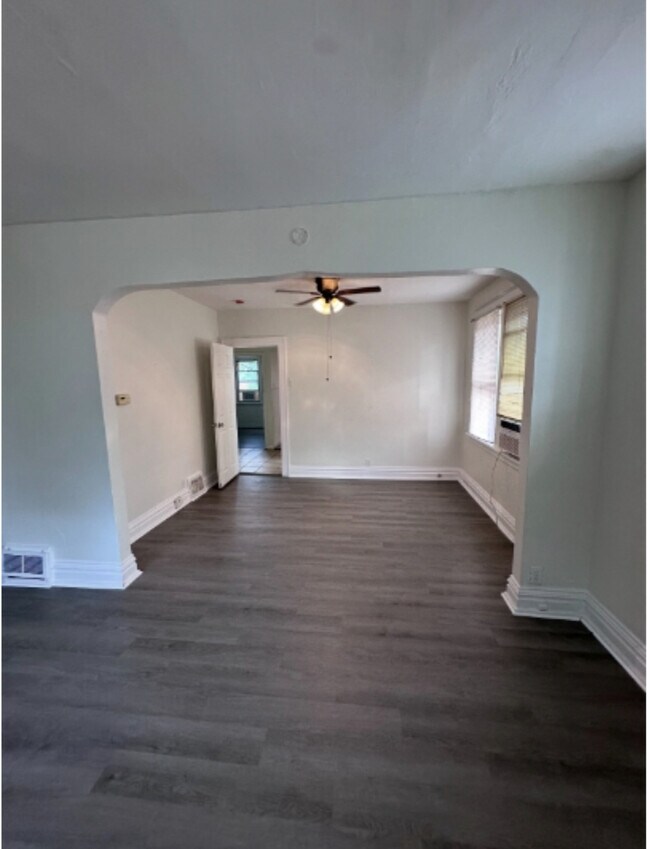 Foto del edificio - 4914 Alcott Ave