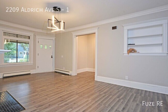 Foto del edificio - 2209 Aldrich Ave S