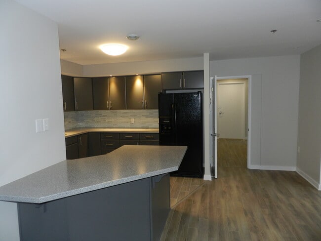 Building Photo - WELCOME TO THE BRIGHT SIDE - ONE BEDROOM PLUS DEN IN DOWNTOWN DARTMOUTH