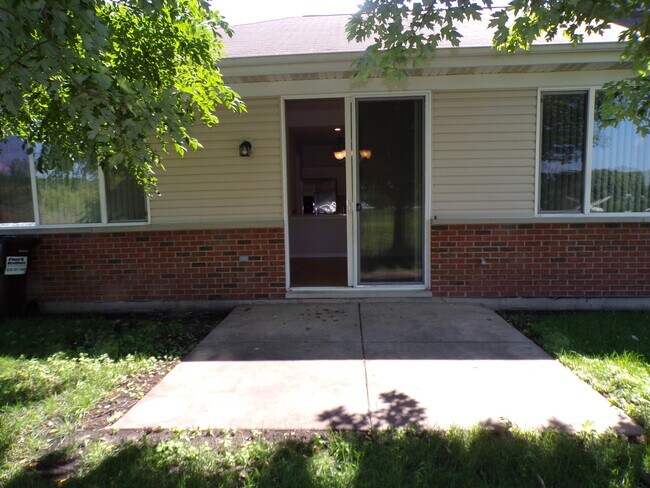Foto del edificio - 1045 Carrick Ln