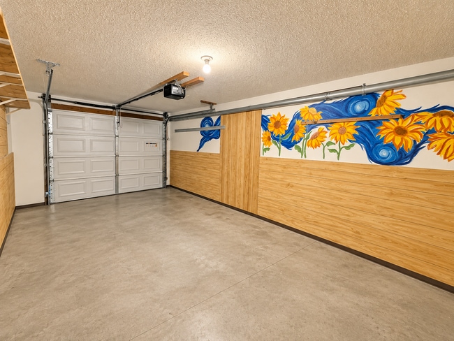 Building Photo - 407 S Thompson Ave