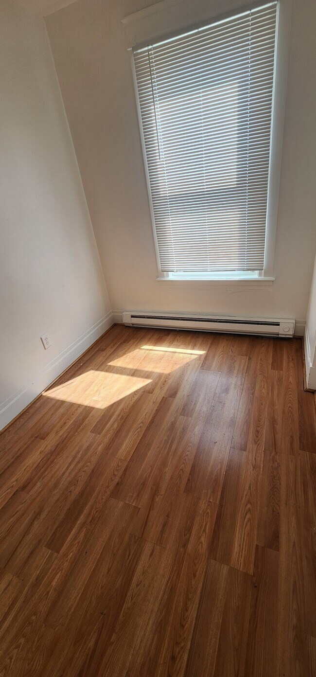 Foto del edificio - 341 1st St