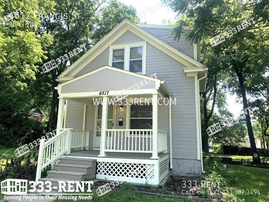 Foto principal - Charming 2-story House in West Plaza!