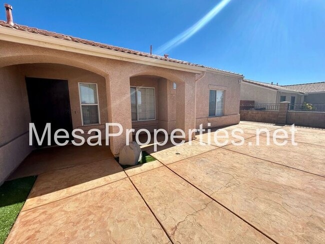 Building Photo - 16481 Silica Dr