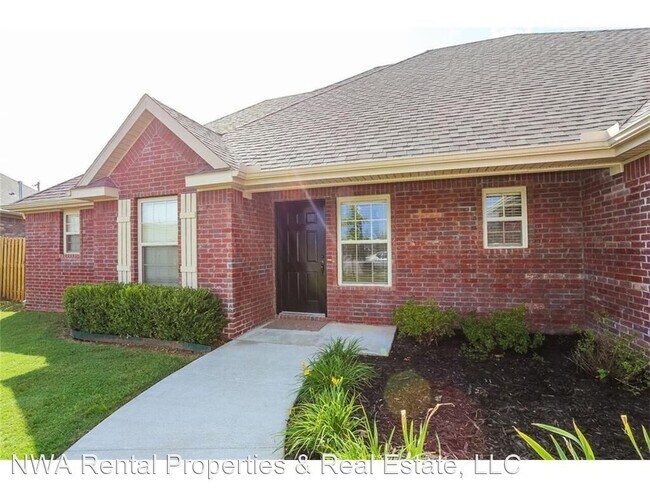 Foto del edificio - 3 br, 2 bath House - 2701 SW Tanglewood Ave