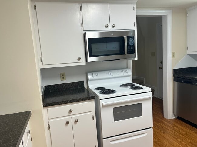 Building Photo - 2505 Saint Christopher Cir SW