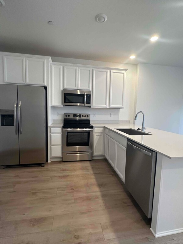 Building Photo - 5400 Euclid Dr